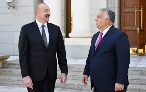 İlham Əliyev Orbanı təbrik etdi