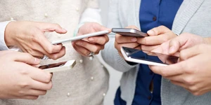 Azərbaycanda mobil telefonlar bahalaşacaq - VİDEO