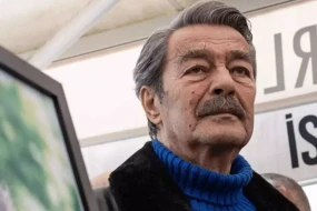 Məşhur türk aktyor aylar sonra üzə çıxdı - Üzündəki ifadə hər kəsi şok etdi / FOTO