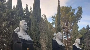 Təyyarə qəzasında həlak olan ekipaj üzvlərinin büstü qoyuldu - Fotolar 