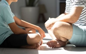 DƏHŞƏT! 7 yaşlı qardaşını girov götürdü