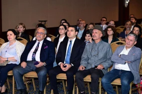 Reza Deqatinin yarıməsrlik sənət yolunun təqdimatı - Fotolar