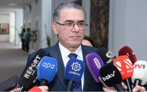 Azərbaycan dilinin düzgün tətbiqi mövzusunda konfrans keçirilir