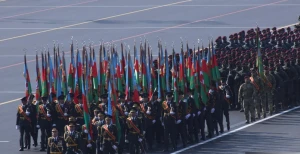 Ordumuzun təntənəli keçidi başladı - CANLI