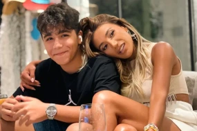 Oğlundan Röyaya sürpriz - VİDEO