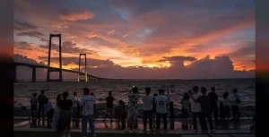 Bu ölkədə 100 mindən çox insanı təxliyə etdilər