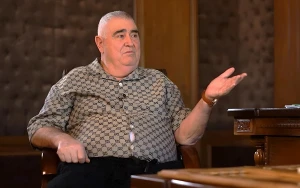 \"Möhtərəm hakim, sizdən narazıyam, 75 yaşlı kişini yollarda əsir etmisiniz\" - \"Şərurlu İsfəndiyar\" məhkəmədə