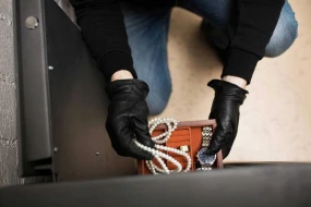 Bakıda 13 min manatlıq OĞURLUQ