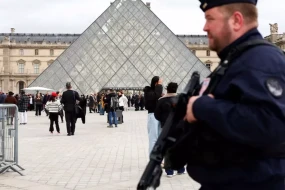 Oğrular etiraf etdilər - Luvr soyğununun arxasında bu ölkə var