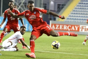 \"Neftçi\" \"Turan Tovuz\"la bərabərə qaldı