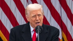 Trampdan şok bəyanat - Bu ölkələrdən ABŞ-a gəlişi dayandıracaq