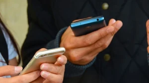 Bu ölkədə məktəblərdə telefon istifadəsinə QADAĞA&nbsp;