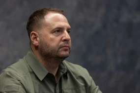 Zelenskinin Ofisinin sabiq rəhbəri cəbhəyə yollandı