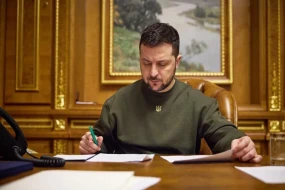 Zelenski Rusiyanın xeyriyyə fondlarına qarşı sanksiyalar tətbiq etdi