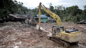 Bu ölkə fəlakət yaşayır - 442 nəfər öldü