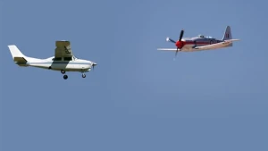 Göydə iki təyyarə toqquşdu - Pilot həlak oldu