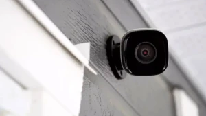 120 min ev kamerası \"hack\"ləndi - Gizli görüntüləri internetdə satdılar