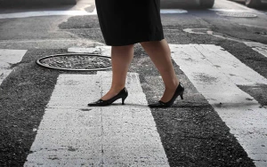 57 yaşlı qadını avtomobil vurub öldürdü