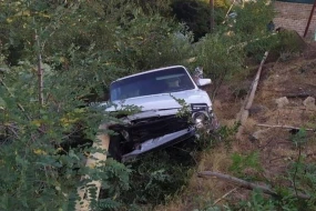 Göygöldə maşın aşdı - Ölən var