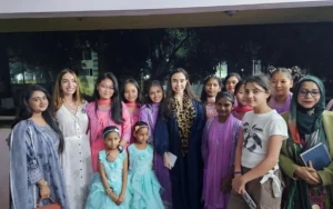 Leyla və Arzu Əliyeva Dəkkədə uşaq evində - FOTOLAR