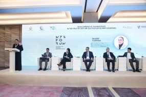 Bakı Konqres Mərkəzində festivalın panel müzakirəsindən - FOTOLAR