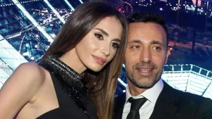 Türkiyəli məşhur müğənnini məhkəməyə verdilər&nbsp;