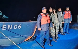 Xəzərdə köməksiz qalan 3 balıqçı xilas edildi - VİDEO