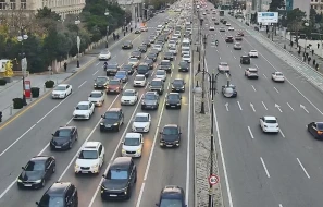 Paytaxtın bəzi küçələrində sıxlıq var