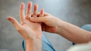 Barmaqdakı bu əlamət ölümcül xəstəliyə işarədir