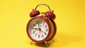 Niyə saatı qurduğumuz vaxtdan tez oyanırıq?