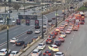 Paytaxtın bu küçələrində sıxlıq var