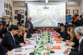 “Azərbaycan-Çin. Prezident Salnaməsi (2003-2025-ci illər)” kitabının təqdimatı keçirildi