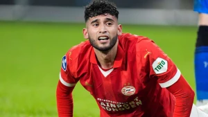 Niderland nəhəngi ulduz 40 milyon tələb edir