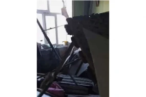 Şabranda mənzilin tavanı çökdü - Yaralılar var