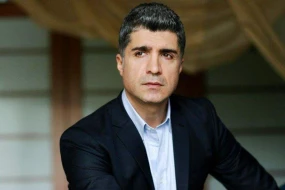 Özcan Dənizin başına gələn dəhşətli olay - VİDEO