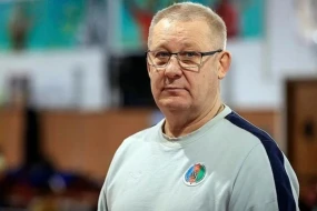 Güləş millimiz baş məşqçisi ilə yollarını ayırdı