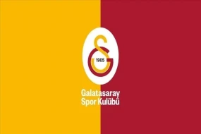 “Qalatasaray” iki futbolçusu ilə yollarını ayırdı