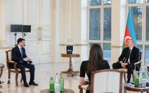 “Sülh şəraitində yaşamaq nə deməkdir, bunu öyrənirik” - Prezident