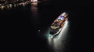 Rusiyada Oneqa gölündə gəmi aşıb