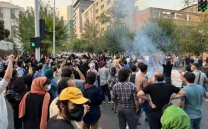 İranda etirazlar pik həddə - 45 etirazçı öldü