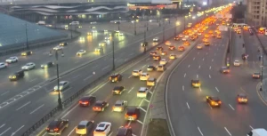 Paytaxtın bu küçələrində sıxlıq var