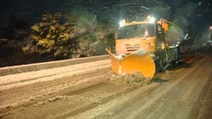 Gecə və səhər yollar qardan belə təmizləndi - VİDEO