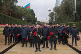 ADSEA-nın kollektivi Şəhidlər xiyabanını ziyarət etdi - FOTOLAR