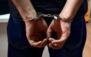 Sərnişinin pulunu oğurlayan avtobus sürücüsü saxlanıldı