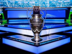 \"Qarabağ\" və \"Ayntraxt\" komandalarının start heyətləri 