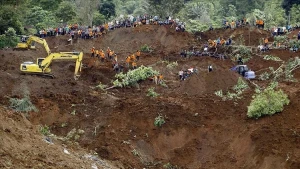 İndoneziyada torpaq sürüşməsi - Ölənlərin sayı 25-ə çatdı