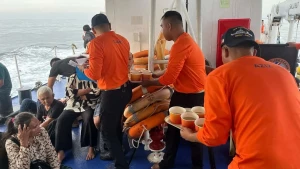 Qayıq batdı - Ölən və yaralananlar var