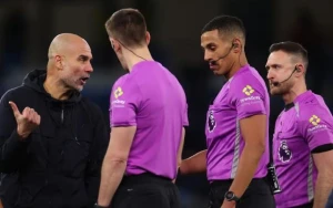 Baş məşqçi gənc hakimdən üzr istədi