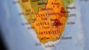 Mikroavtobus ilə yük maşını toqquşdu - 11 ölü var