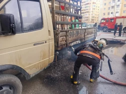 Sumqayıtda maşın yandı - VİDEO